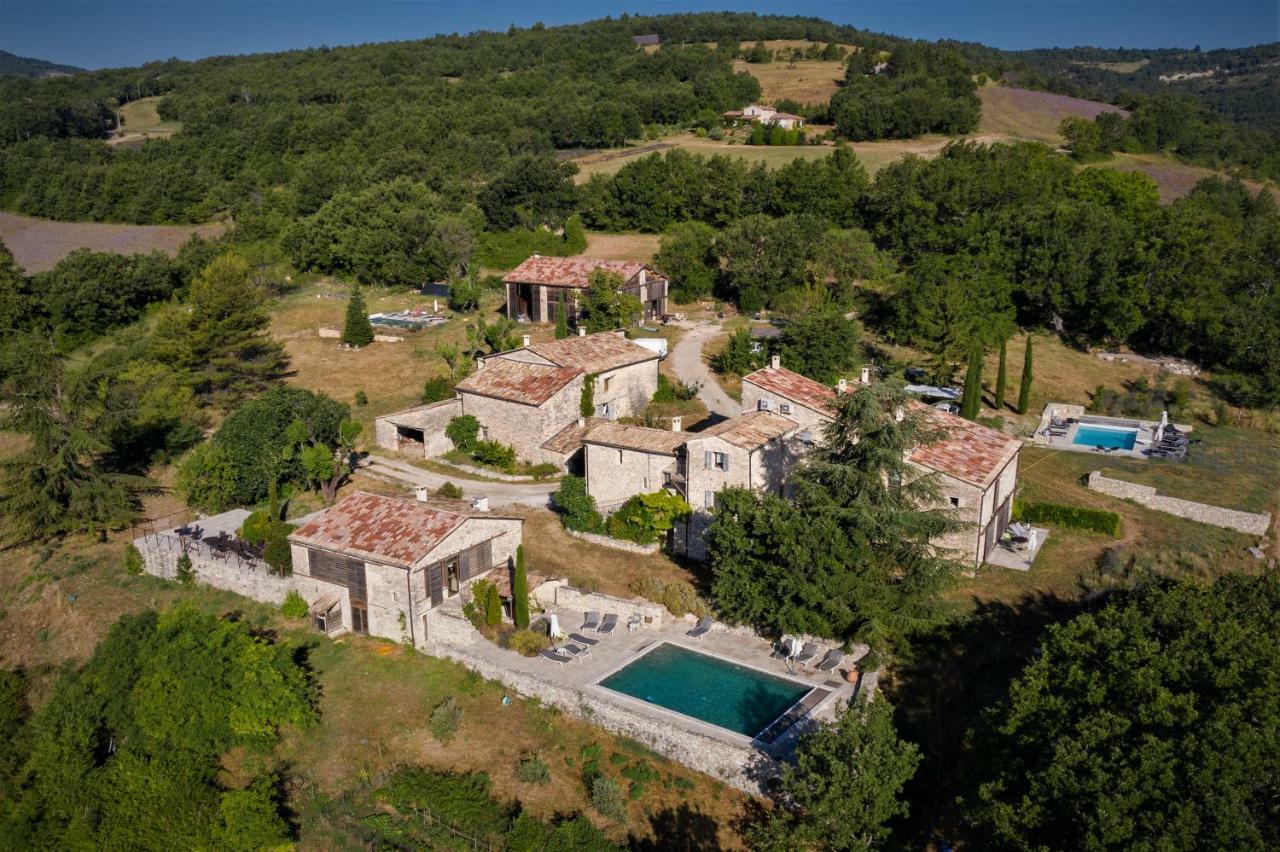 Hameau de Pichovet Pension Vachères Buitenkant foto